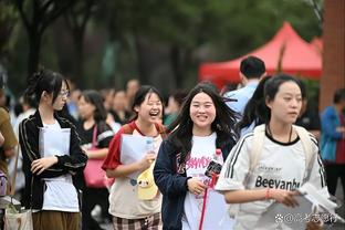 及时雨！法兰克福此前4连败&5场不胜，踢拜仁5-1一扫阴霾！